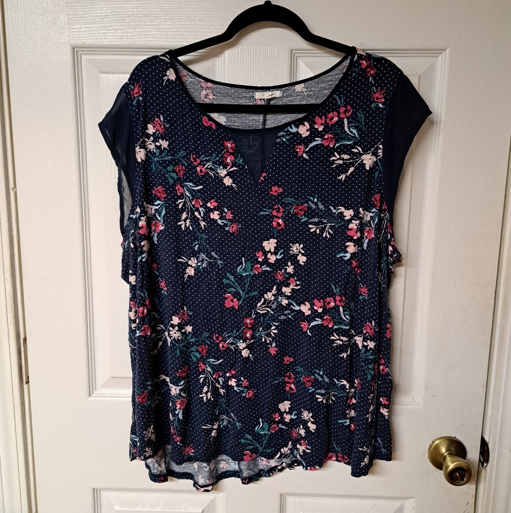 Maurices size 3 flowered top